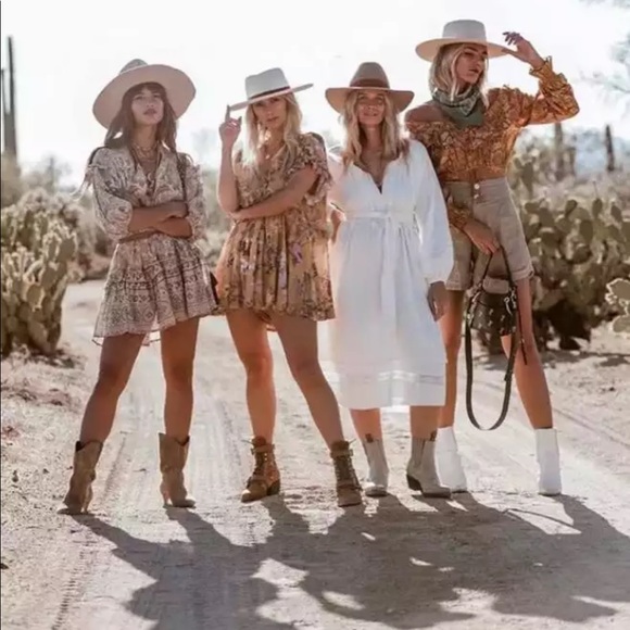 Mykanos Gypsy Inspired Paisley Floral Shift Dress - Picture 8 of 16